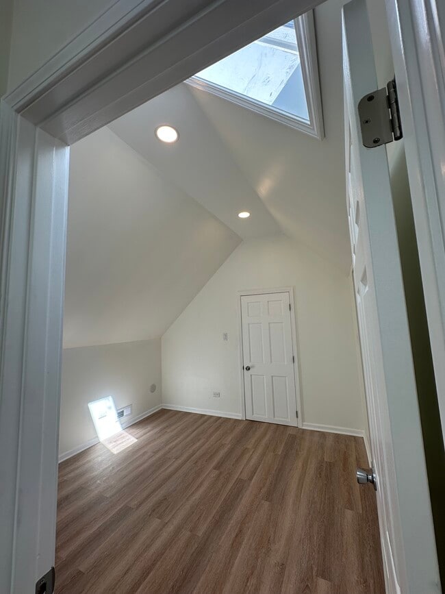 Photo - 2037 N Damen Ave Unidad Coach House