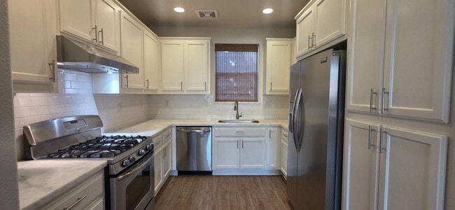 Building Photo - 845 Bronze Ln