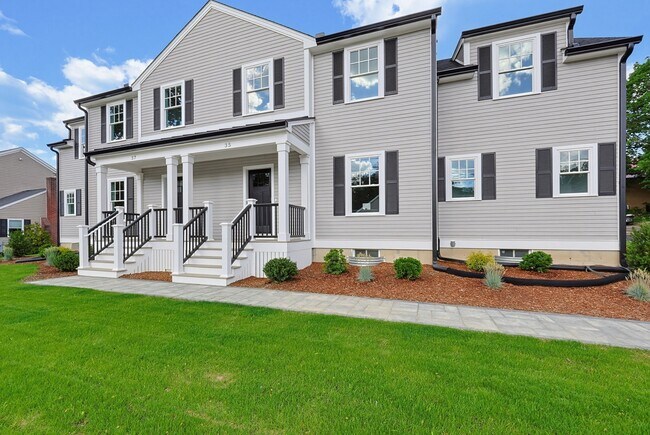 35-37 Poquanticut Ave