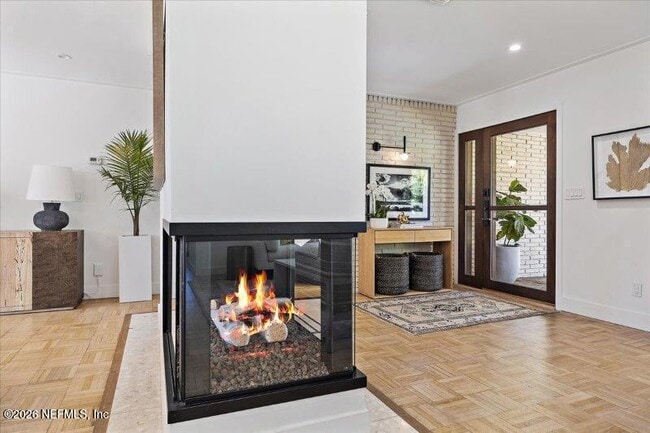 Photo - 1565 Park Terrace E