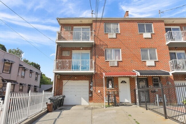 Building Photo - 639 E 226th St Unit 1 Rental