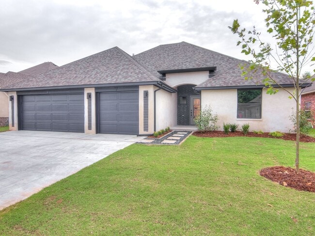Building Photo - Modern Home in Edmond Schools - 4 bedrooms...