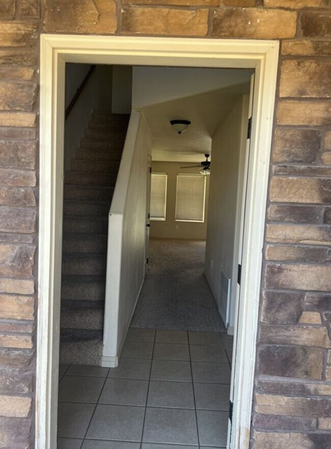 2747 North Mountain Valley Trail