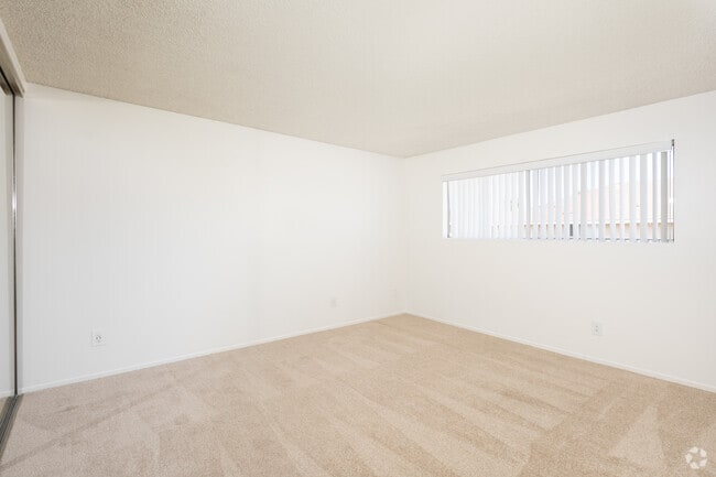 1BR, 1BA - 625SF