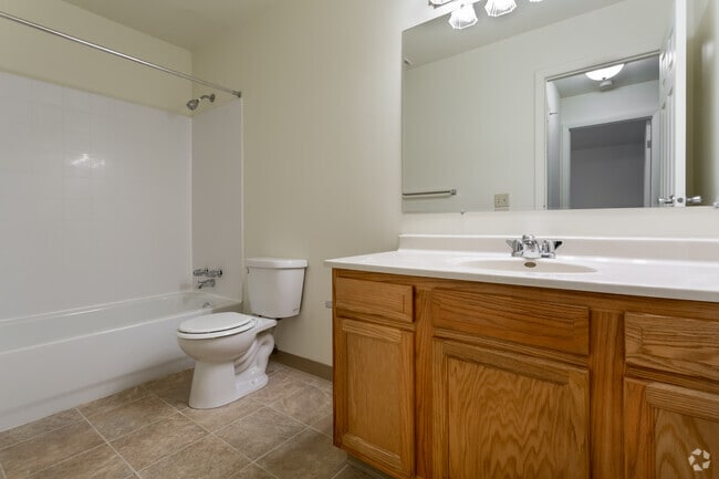 1BR,1BA,750SF