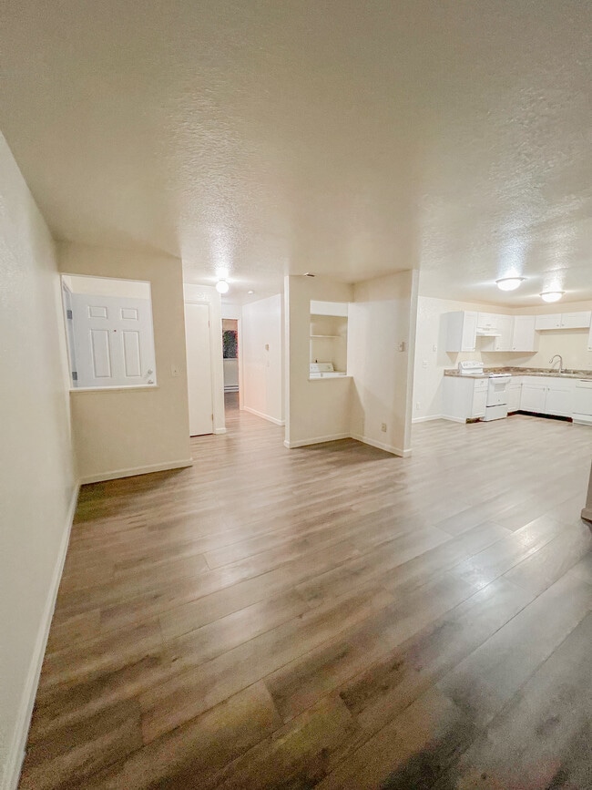 Photo - Silver Ridge Village