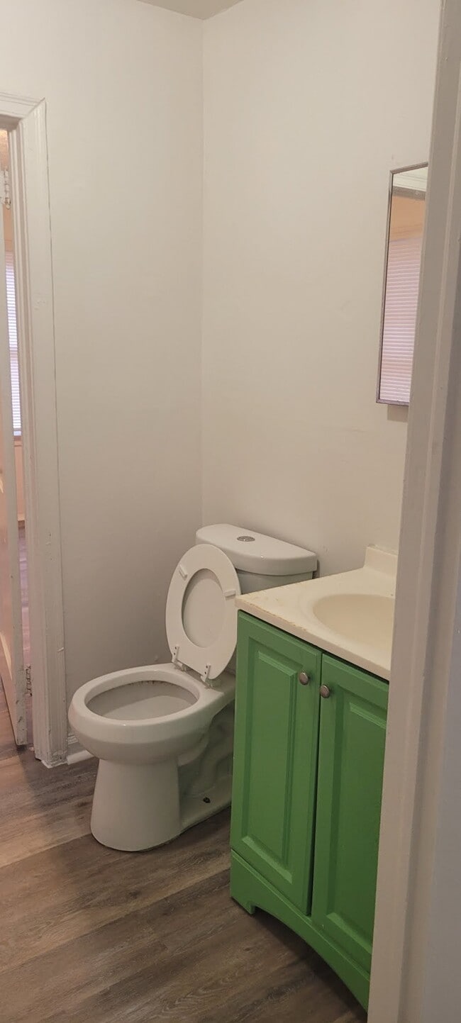 Photo - 230 Suzanne Dr