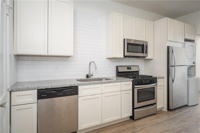 Photo - 600 Parkway Dr NE Unit 3