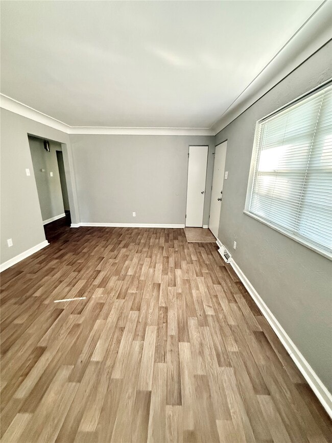 Photo - 120 Dean Ave