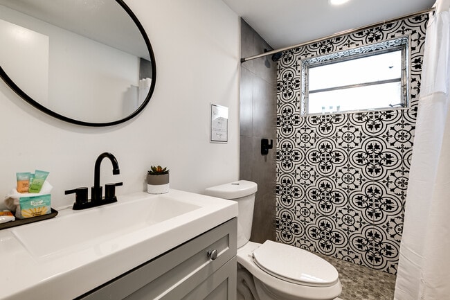 Photo - 5817 NW 37th St