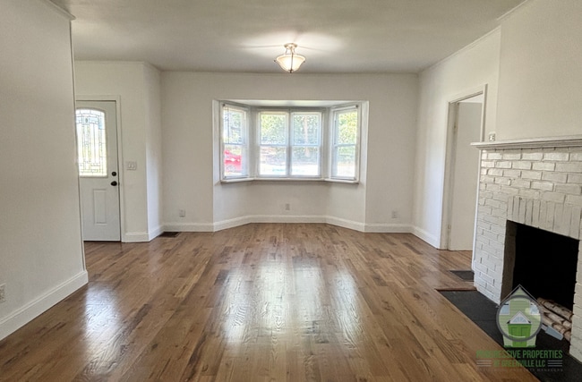 Photo - 109 Buist Ave