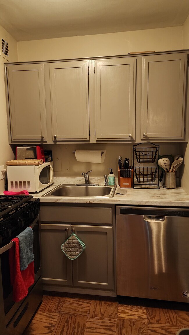 Photo - 2800 Wisconsin Ave NW Unidad 610 Rental