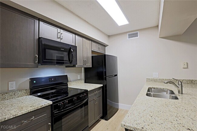 Photo - 5329 Summerlin Rd Unidad 2903