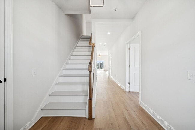 Photo - 2215 Lebanon Dr