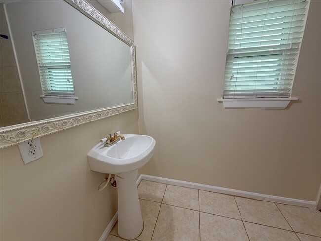 Photo - 1808 Dolphin Dr
