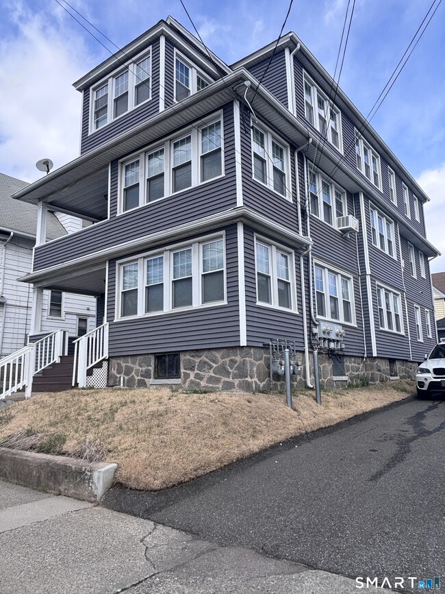 Photo - 624 Bishop Ave Unit 3