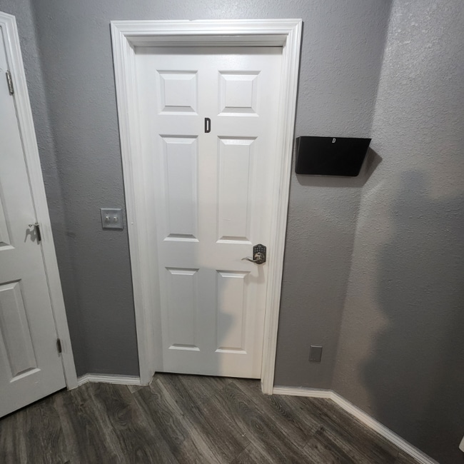 Building Photo - 1447 N Boston Ave