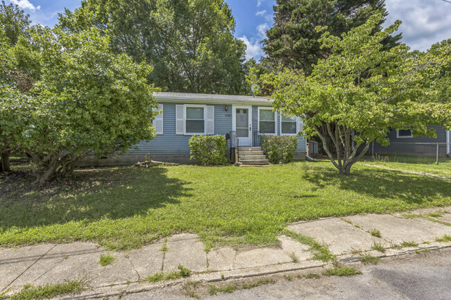 Building Photo - 47481 Southampton Dr Rental