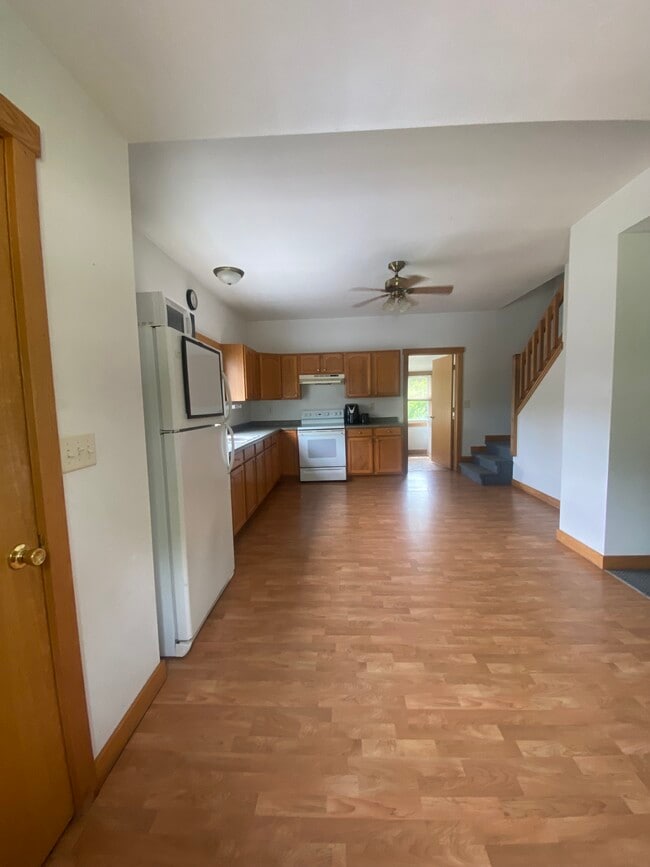 Photo - 6086 Southwest Ln