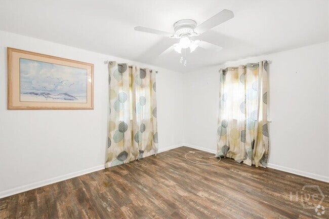 Building Photo - 2208 E 56th St Rental