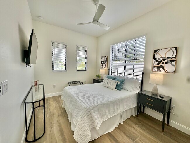 Photo - 685 107th Ave N