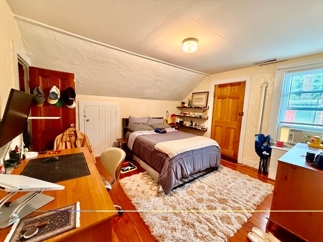 Photo - 35 Danforth St Unit 3