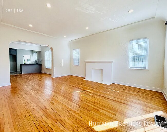 Photo - 330 1/2 N Genesee Ave Unit A