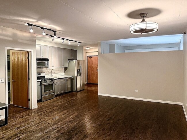 Photo - 1845 S Michigan Ave