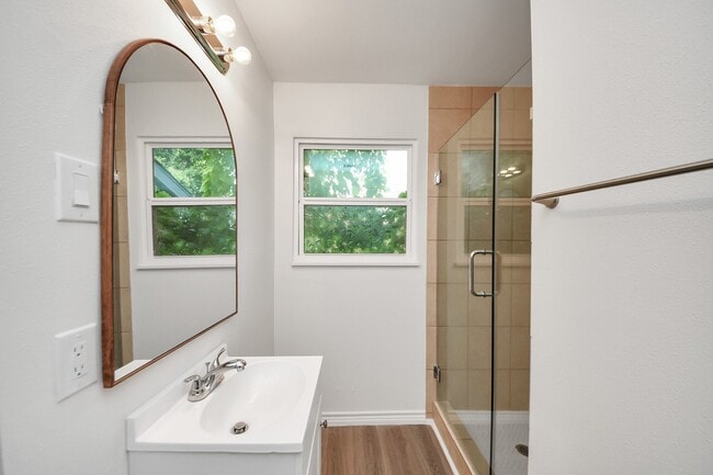 Photo - 7004 Conley St