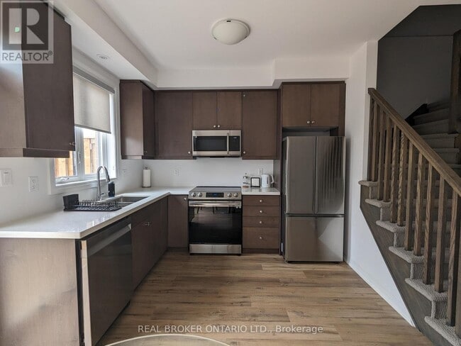 Photo - 461 Blackburn Dr