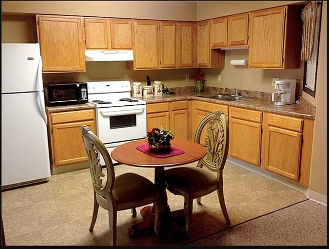 Photo - 741 Streeter Dr