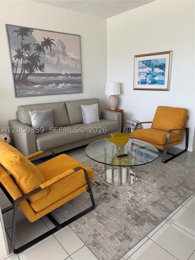 Photo - 4925 Collins Ave Unit 2D