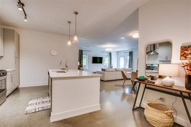 Photo - 5718 McCommas Blvd Unit 104