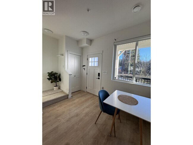 Photo - 24951-24112 112 Ave