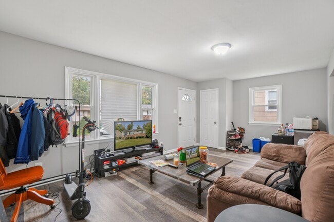 Photo - 8312 Potomac Ave