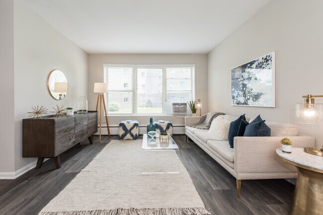 Photo - The Gallery on New Hampshire