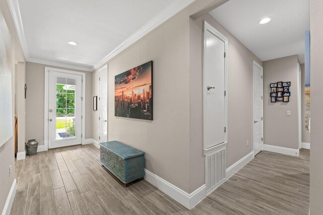 Photo - 106 Hibernate Way