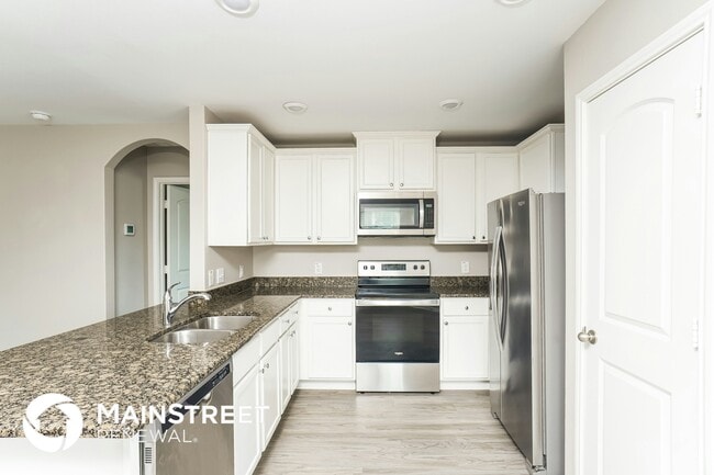 Photo - 28041 Irving Dr