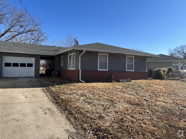 Building Photo - 5026 W Craw St Rental