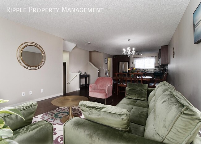 Spacious 3 bedroom 2 bathroom townhouse in the community of Legacy