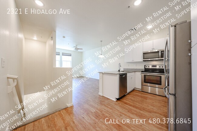 Building Photo - 2321 E Hidalgo Ave