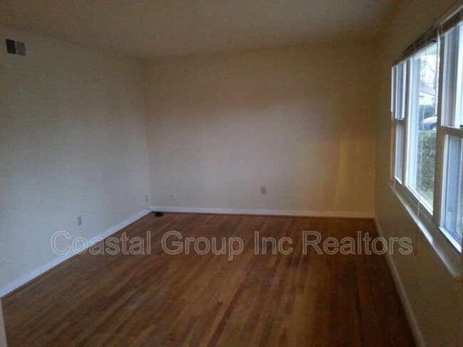 Photo - 1632 Janke Rd