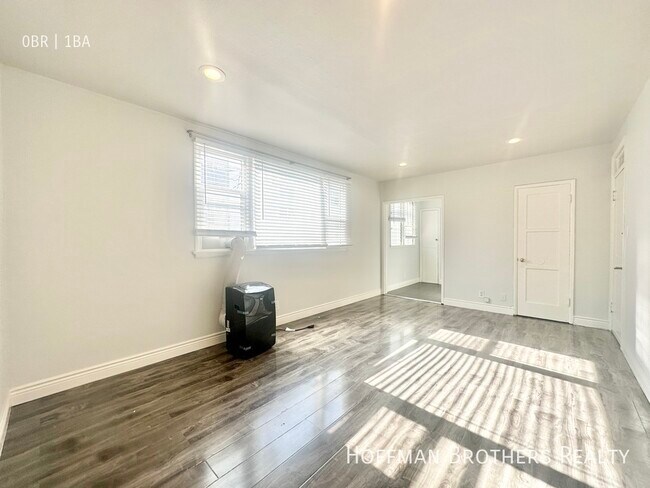 Photo - 425 N Oakhurst Dr Beverly Hills, CA 90210 Unit 118