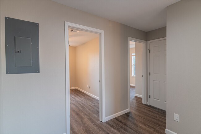 Photo - 3102 Wentworth St Unit 04
