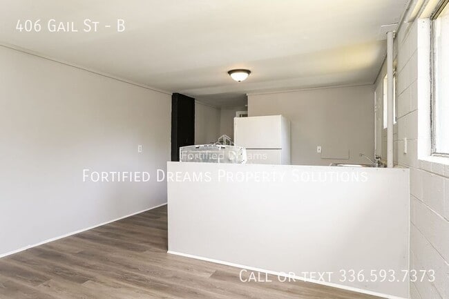 Photo - 406 Gail St Unit B