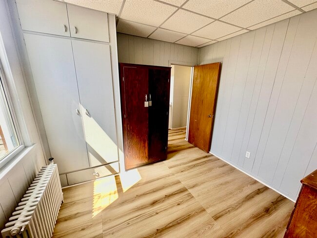 Building Photo - 595 67th St Unit 2