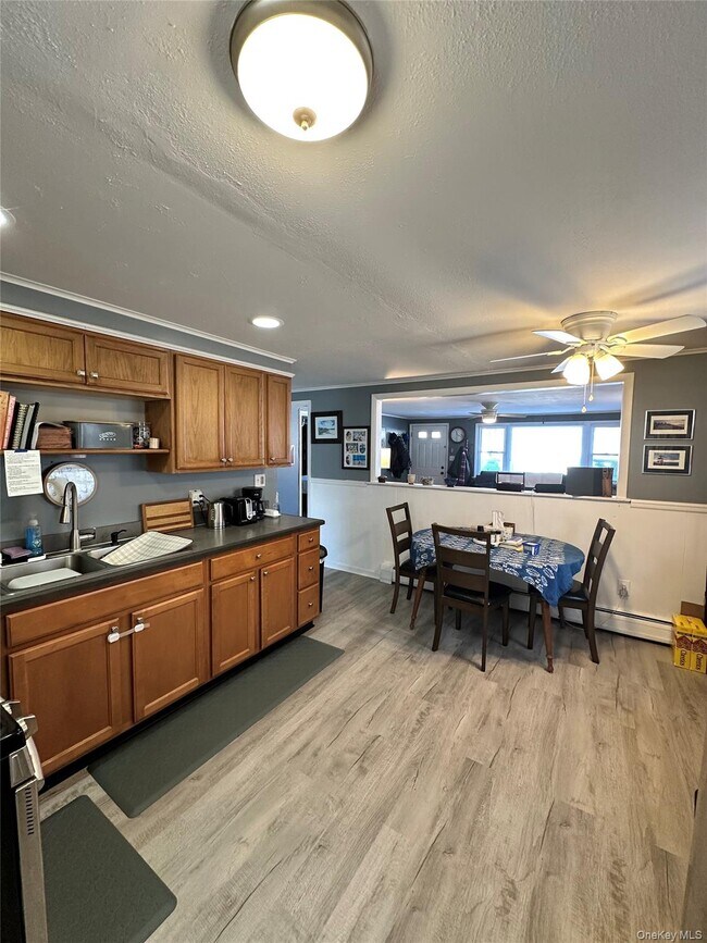 Photo - 35 Glenmere Rd Unit A