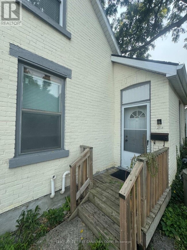 Photo - 28 Oxford St W Unit B