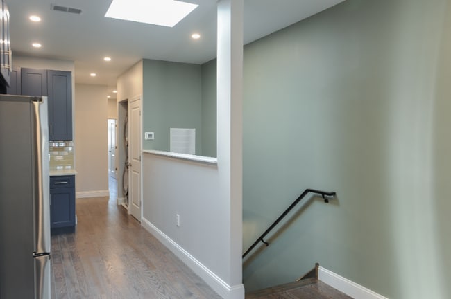 Photo - 719 Carpenter St Unit 3rd Floor