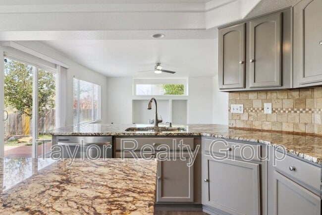 Photo - 20875 E 49th Ave